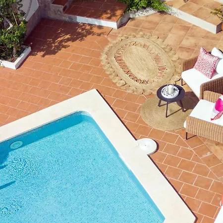 Margarita Villa *